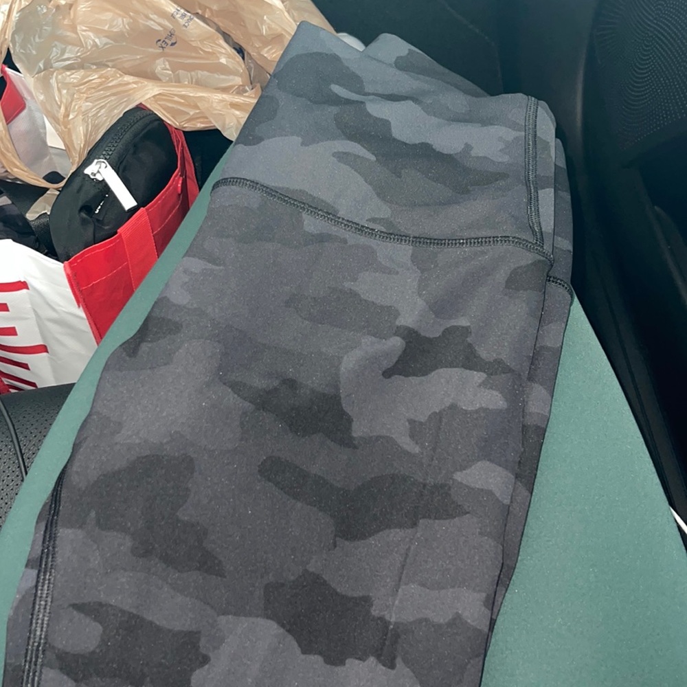Size 6 lululemon camo leggings winder train 25 in